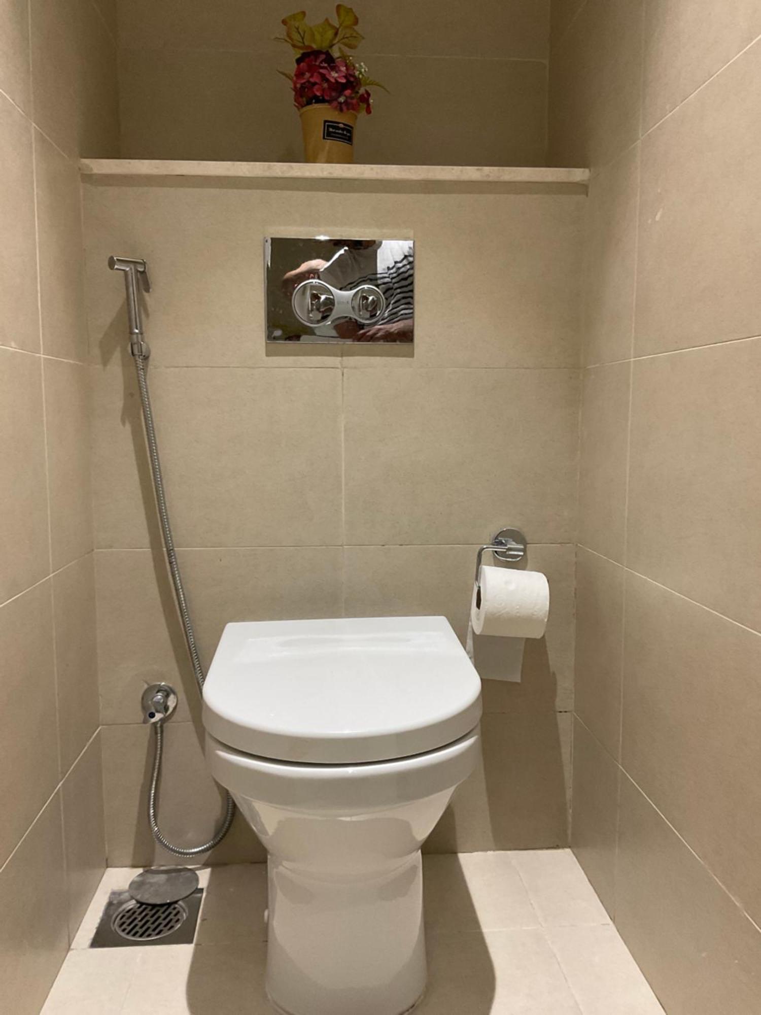Apartment Nuchi H O S T E L Dubai